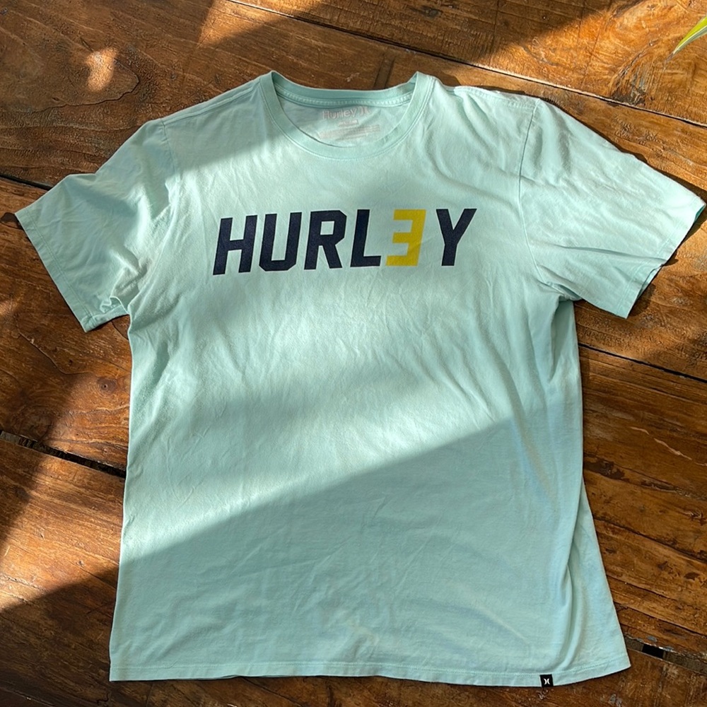 Hurley T-shirt Large